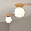Lampă de tavan nordică Orb - textură de lemn și accent metalic